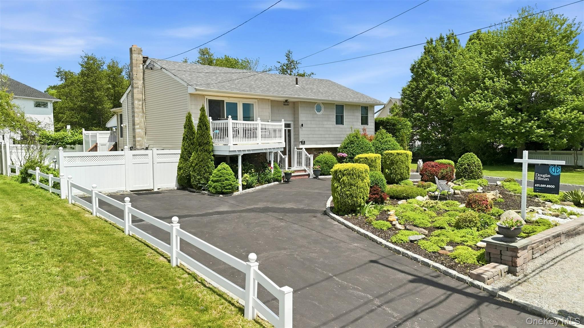 661 Shore Drive Property Photo 3