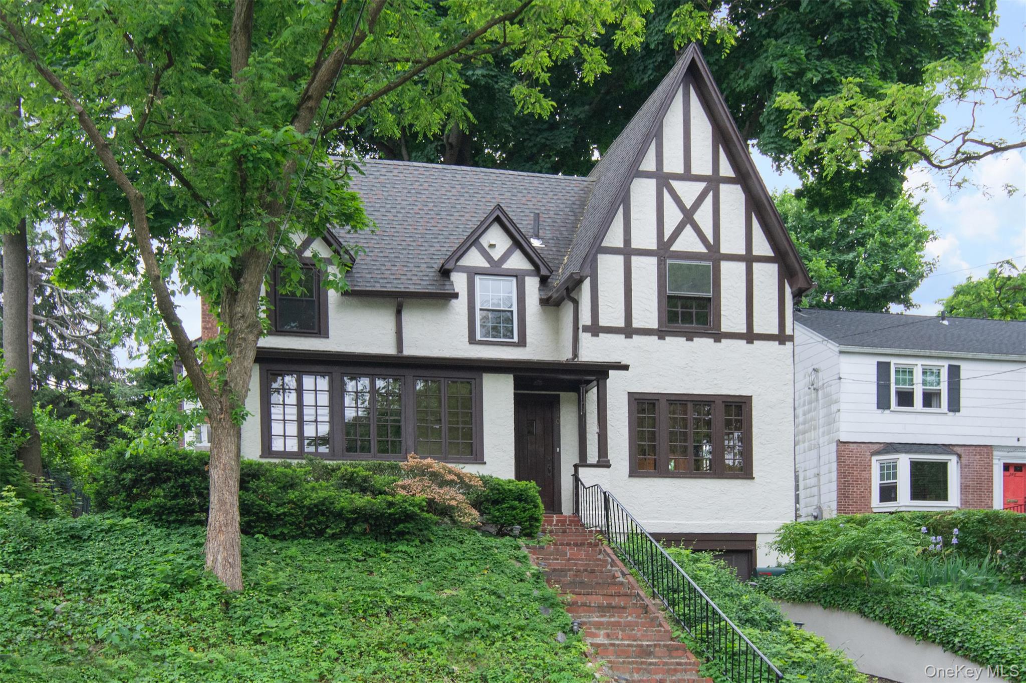 370 Scarsdale Road Property Photo 3
