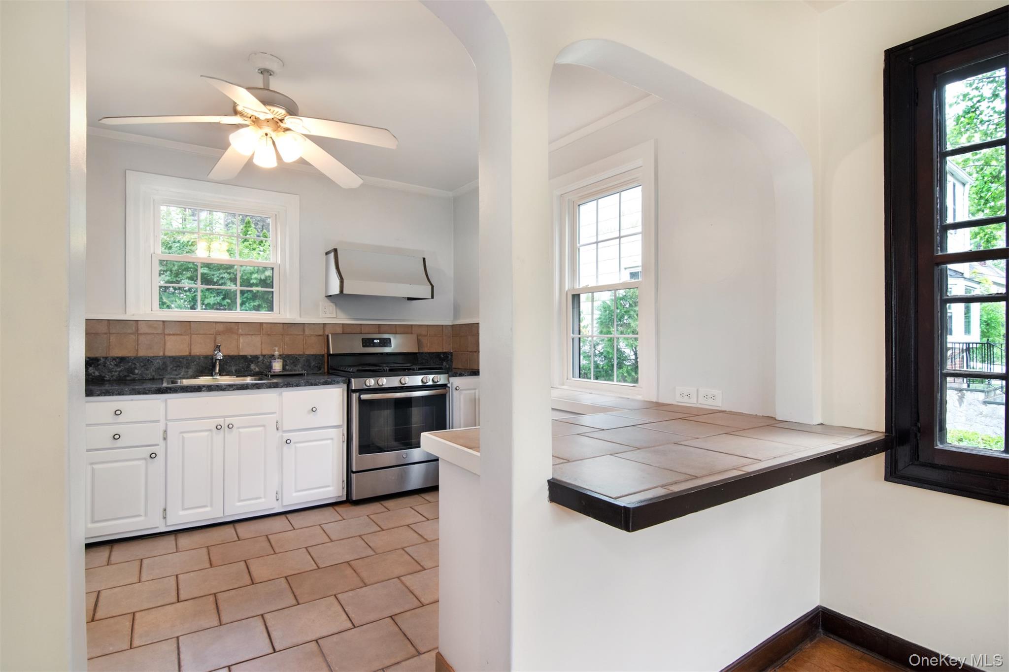 370 Scarsdale Road Property Photo 15