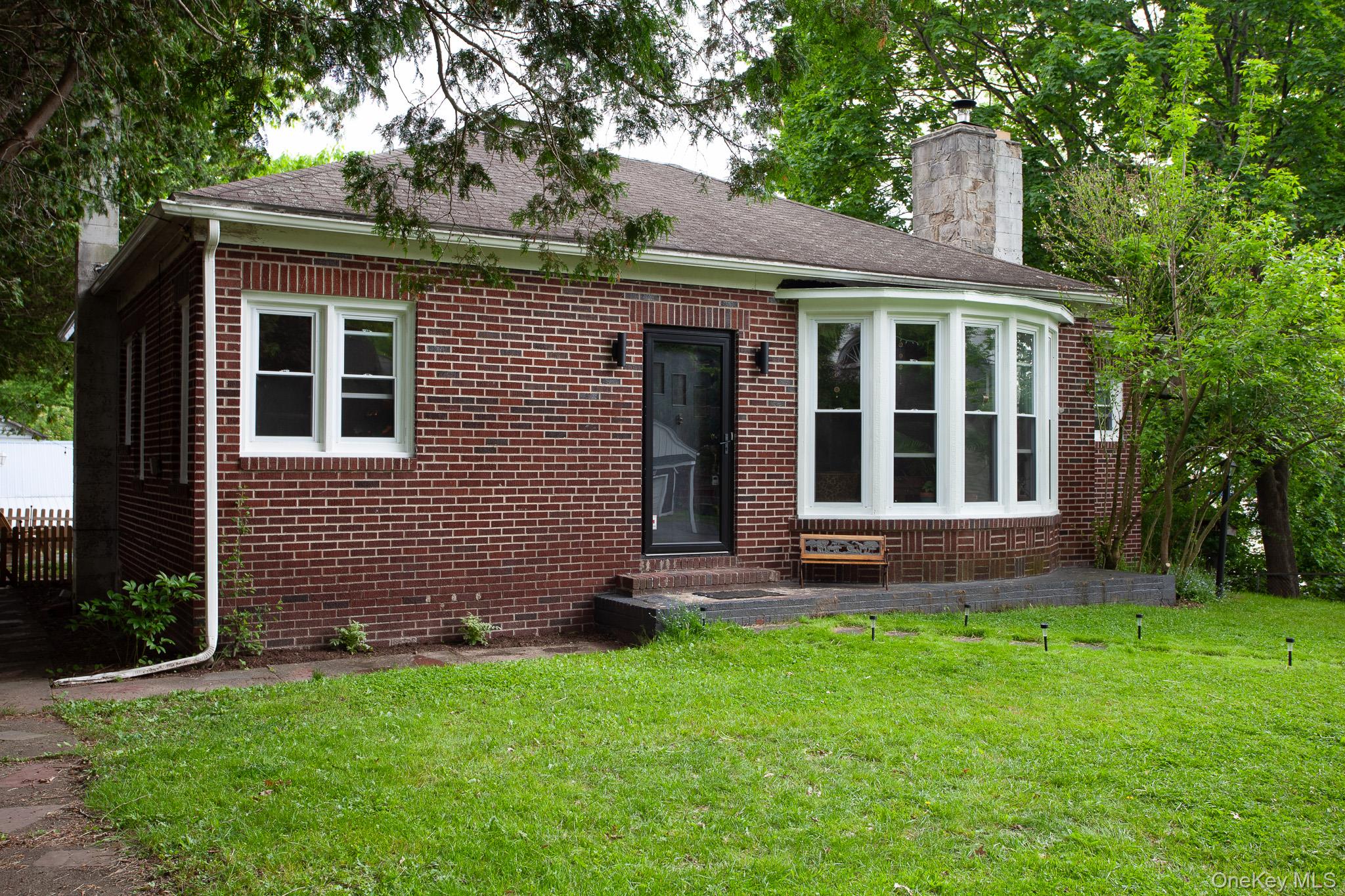 40 Jefferson Avenue Property Photo 1
