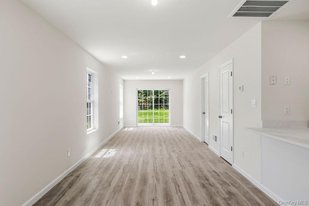 27 Wayne Avenue Property Photo 5