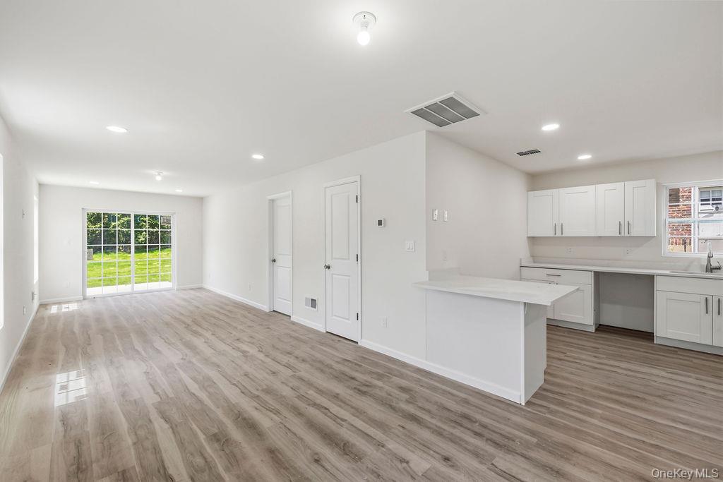 27 Wayne Avenue Property Photo 6