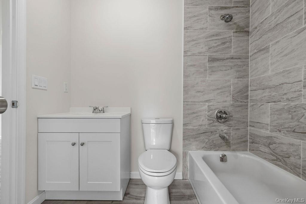 27 Wayne Avenue Property Photo 10