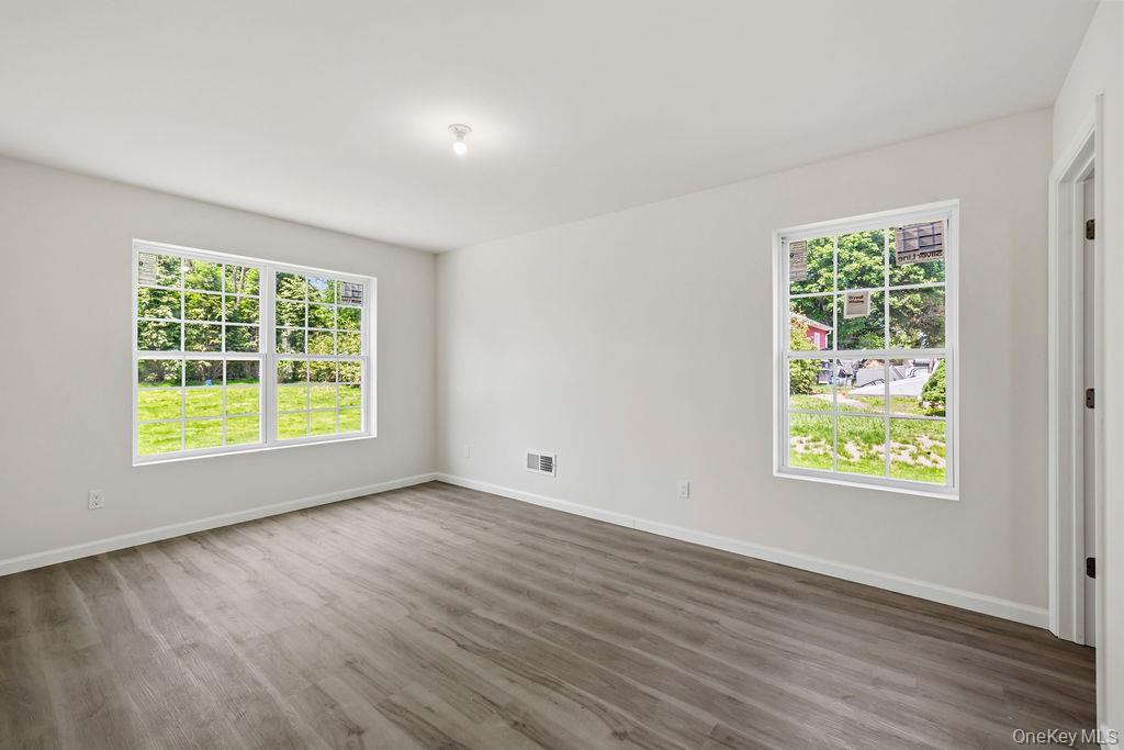 27 Wayne Avenue Property Photo 12