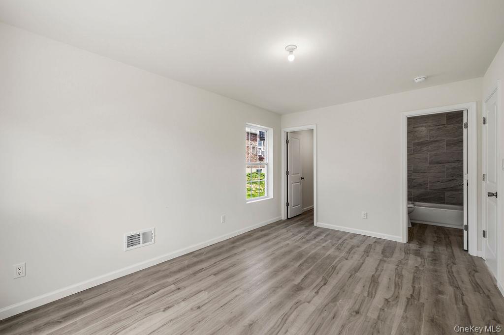 27 Wayne Avenue Property Photo 13