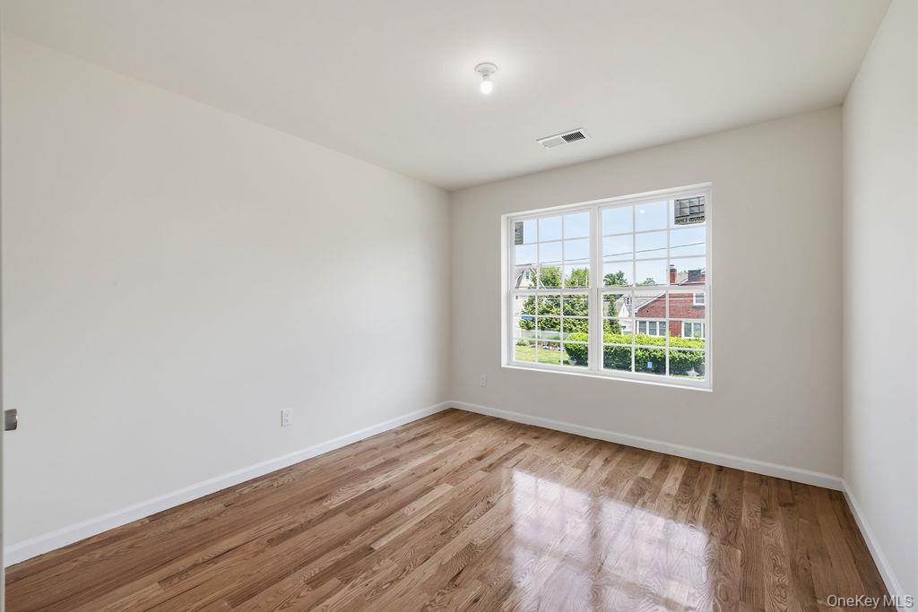 27 Wayne Avenue Property Photo 23