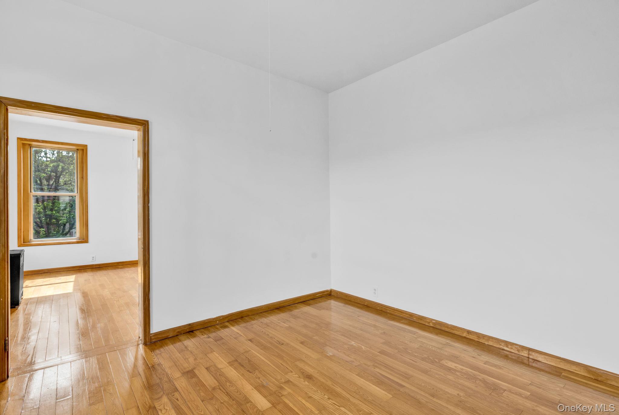 12 N Broadway 1st Floor Property Photo 4