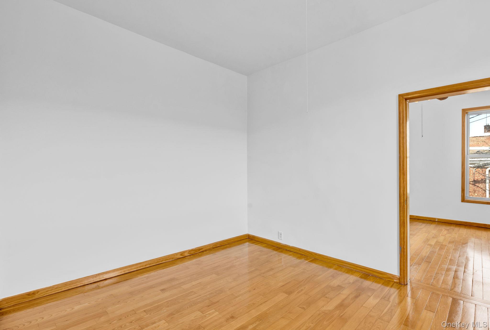 12 N Broadway 1st Floor Property Photo 6