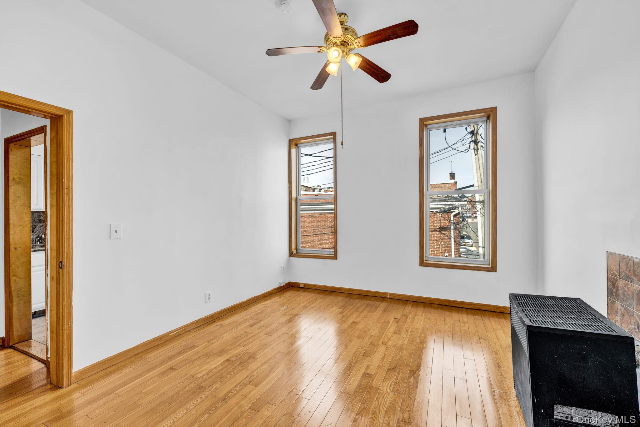 12 N Broadway 1st Floor Property Photo 10