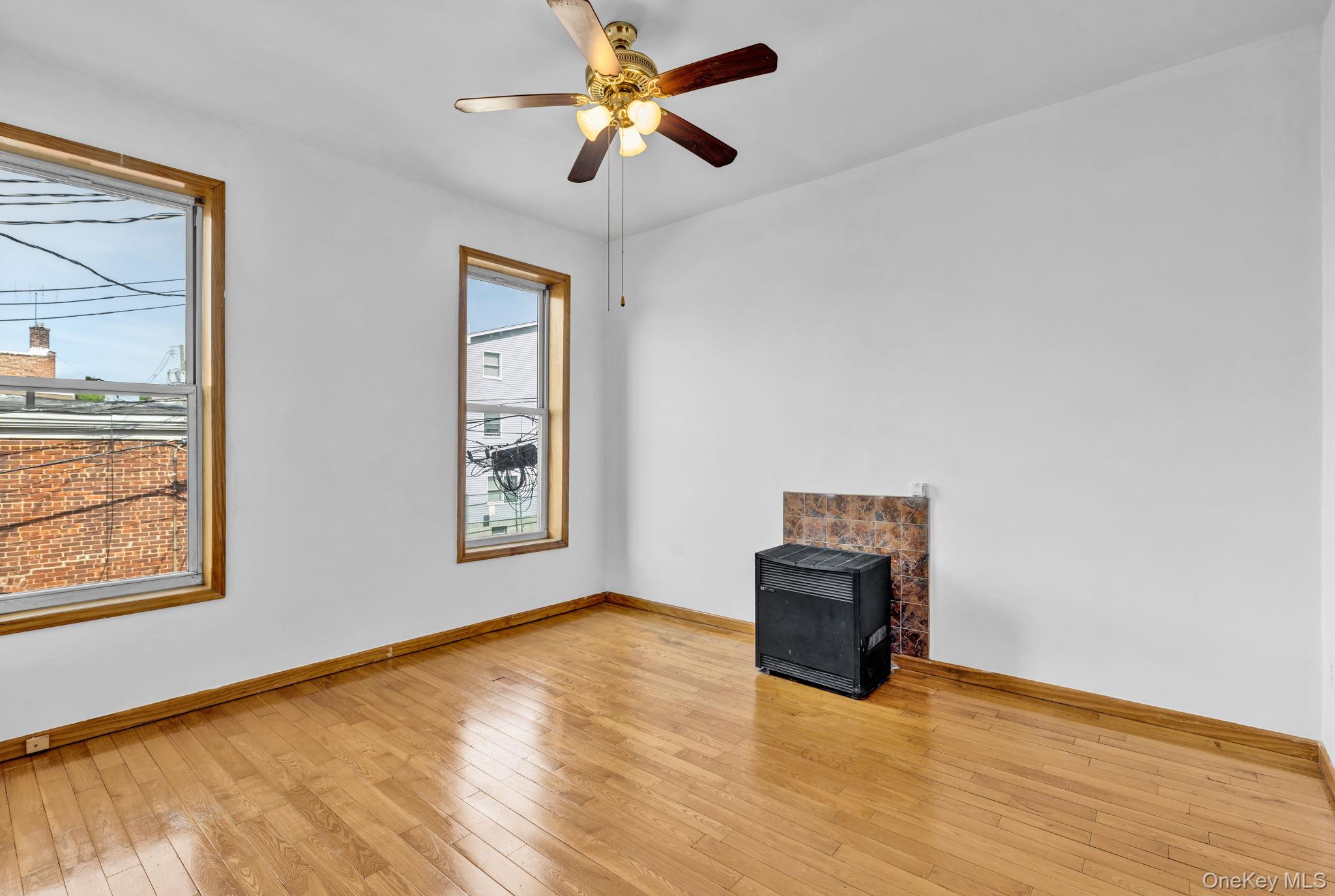 12 N Broadway 1st Floor Property Photo 11