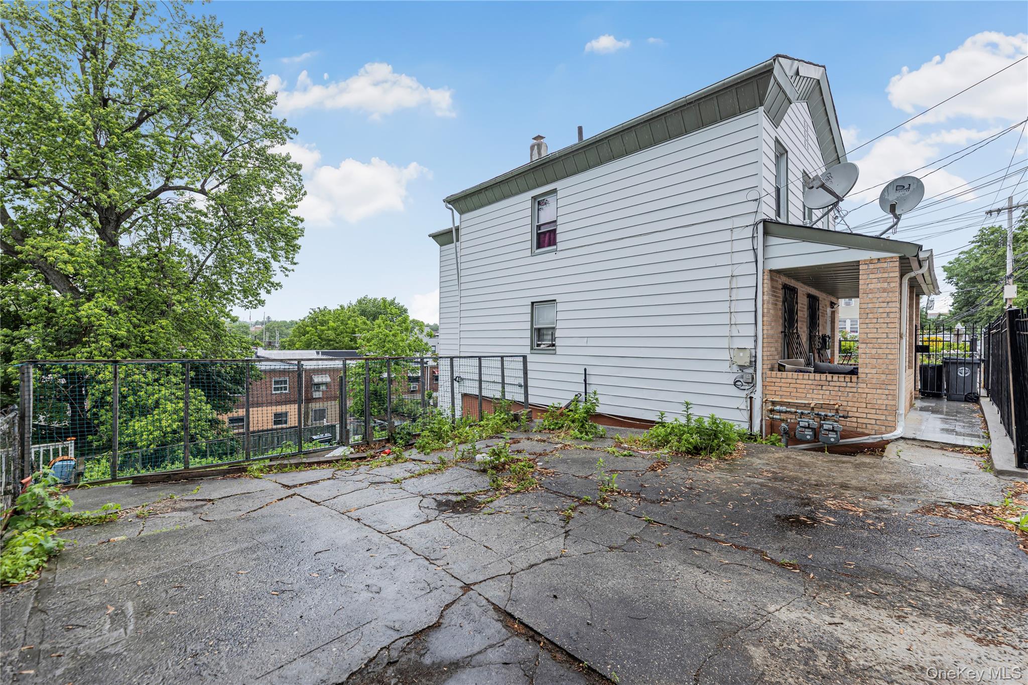 4733 Carpenter Avenue Property Photo 2