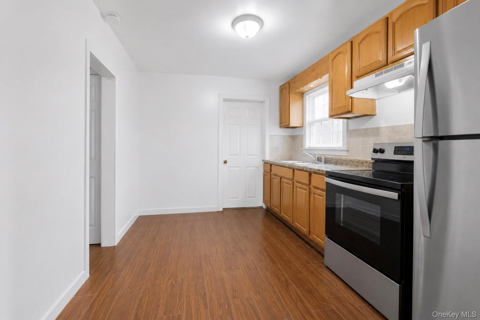 4733 Carpenter Avenue Property Photo 12