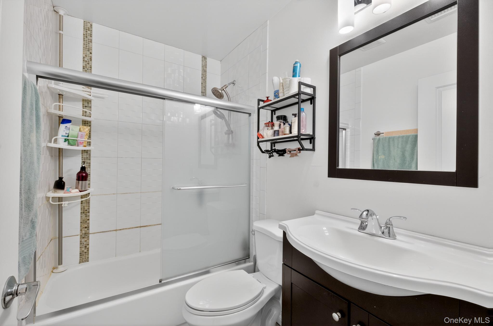 6 Holly Lane Property Photo 16