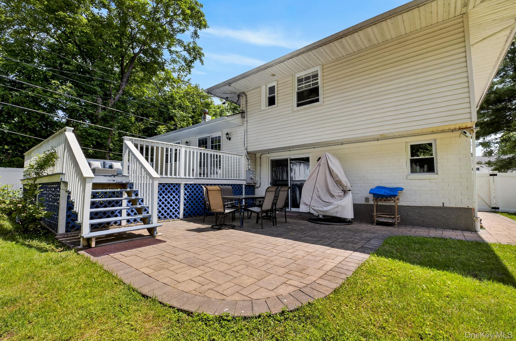 6 Holly Lane Property Photo 23