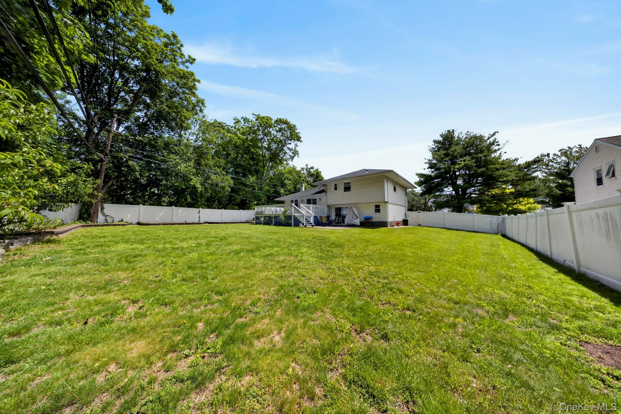 6 Holly Lane Property Photo 25