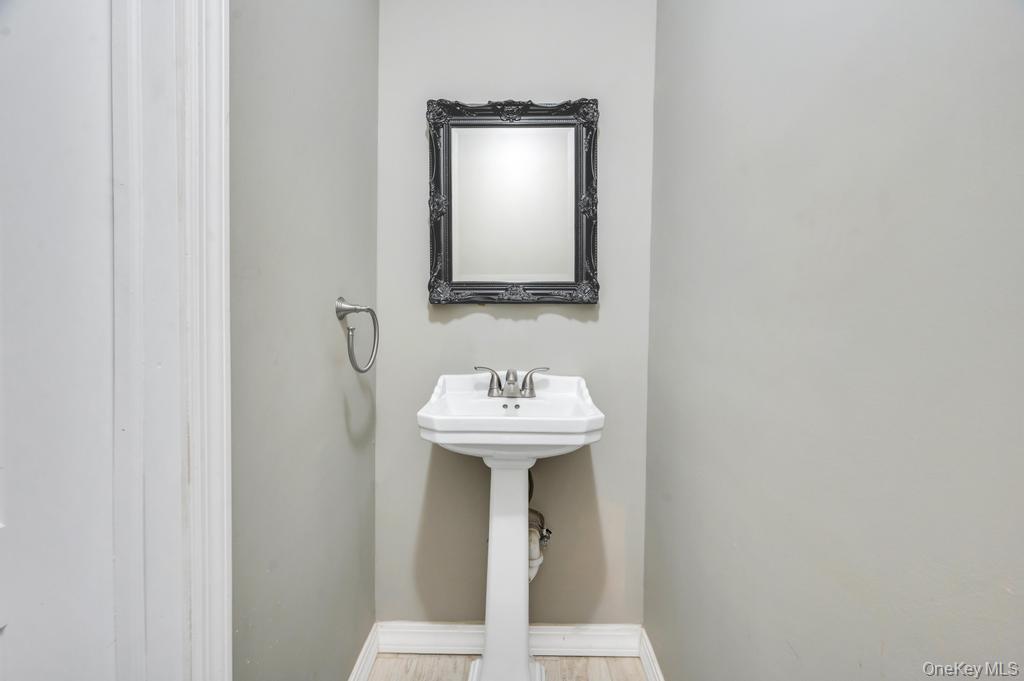357 Wynsum Avenue Property Photo 21