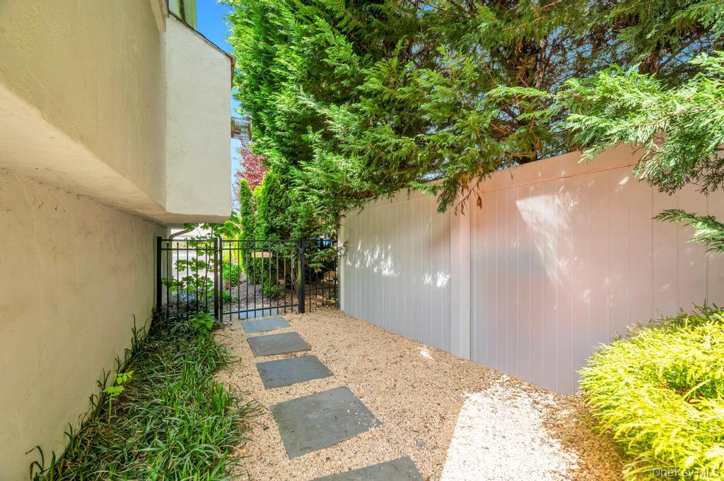 357 Wynsum Avenue Property Photo 38