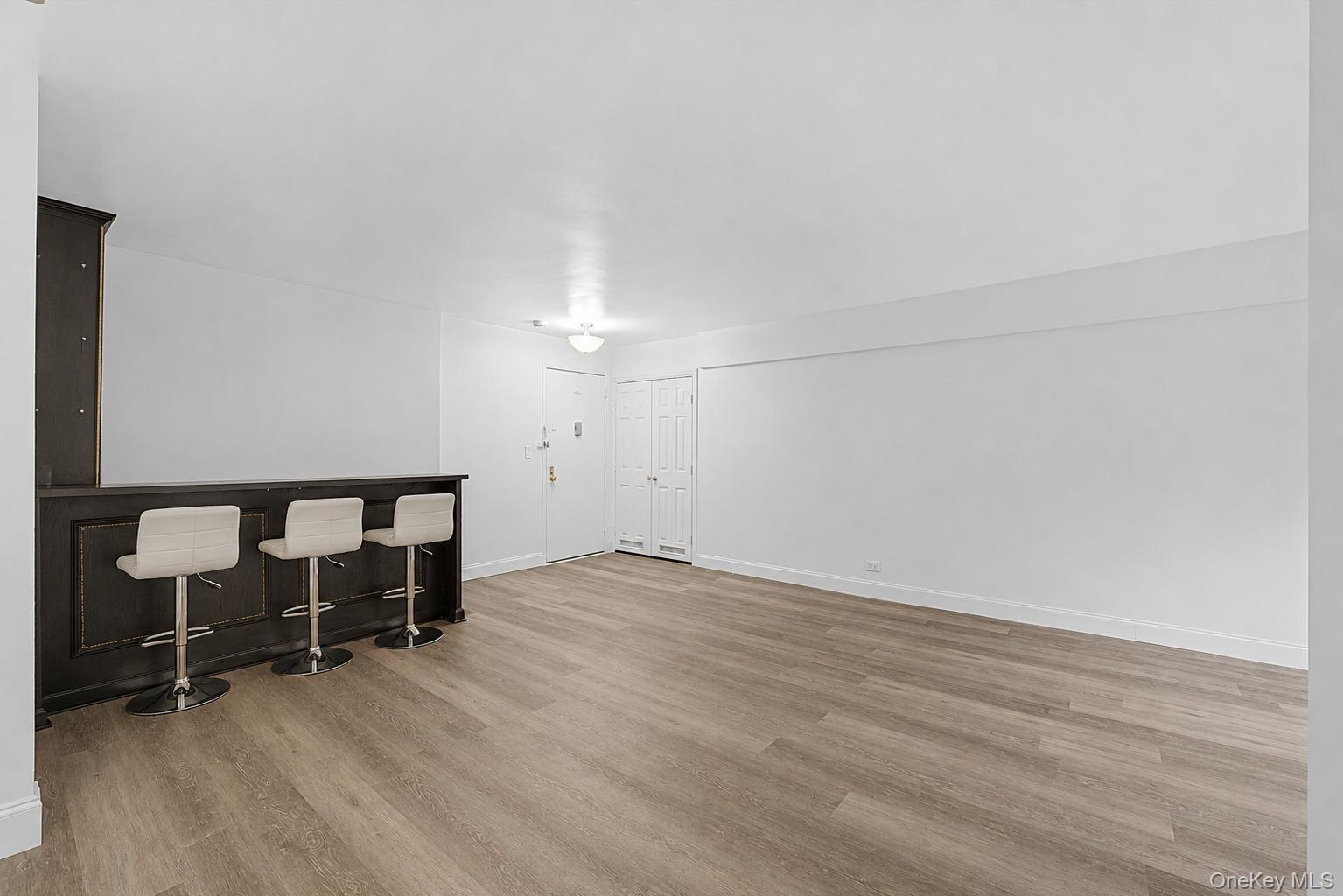 2661-63 Marion Avenue 2b Property Photo 4