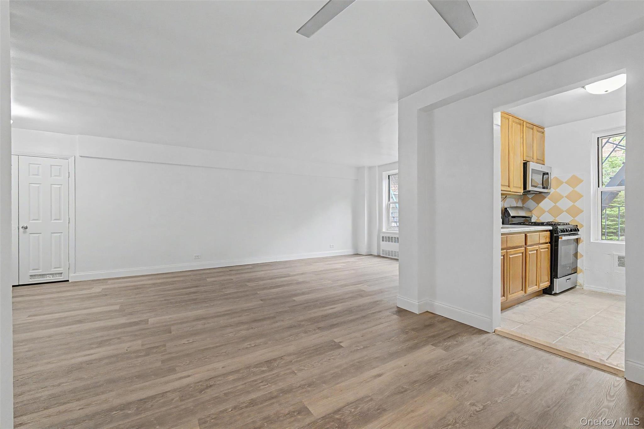 2661-63 Marion Avenue 2b Property Photo 5