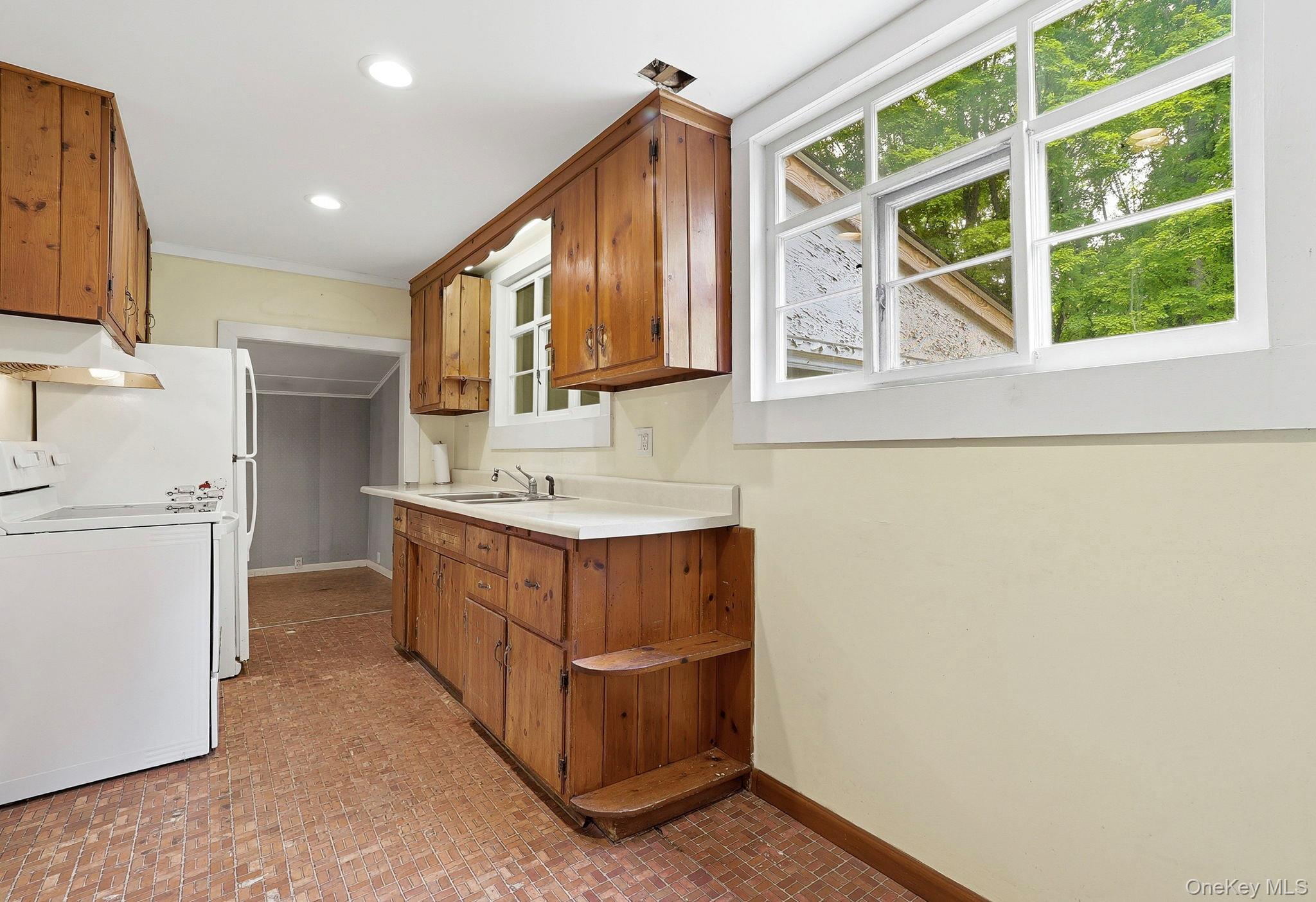 16 Hornbeck Road Property Photo 2