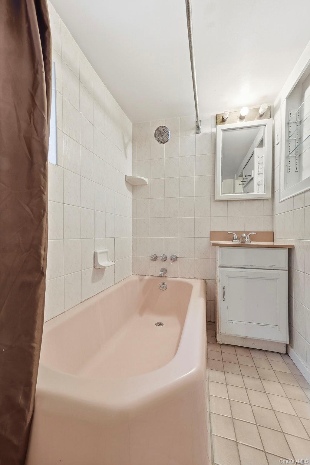 16 Hornbeck Road Property Photo 8