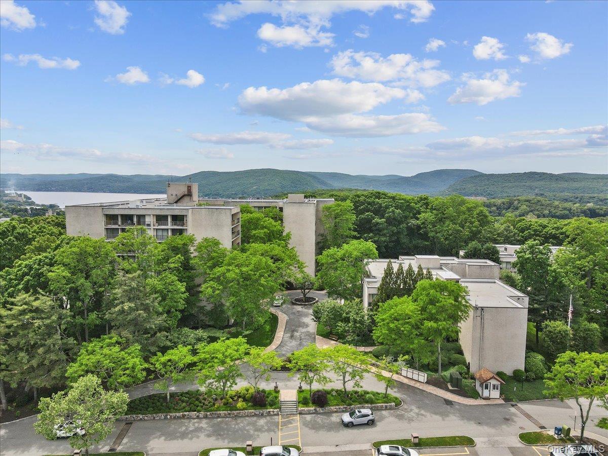 152 Overlook Avenue 2c Property Photo 2