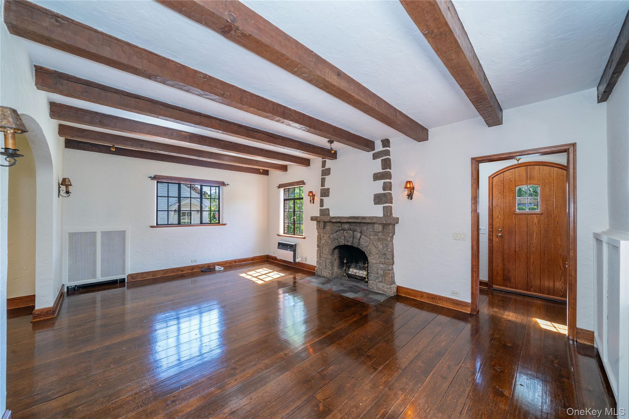 103 Manhattan Avenue Property Photo 2