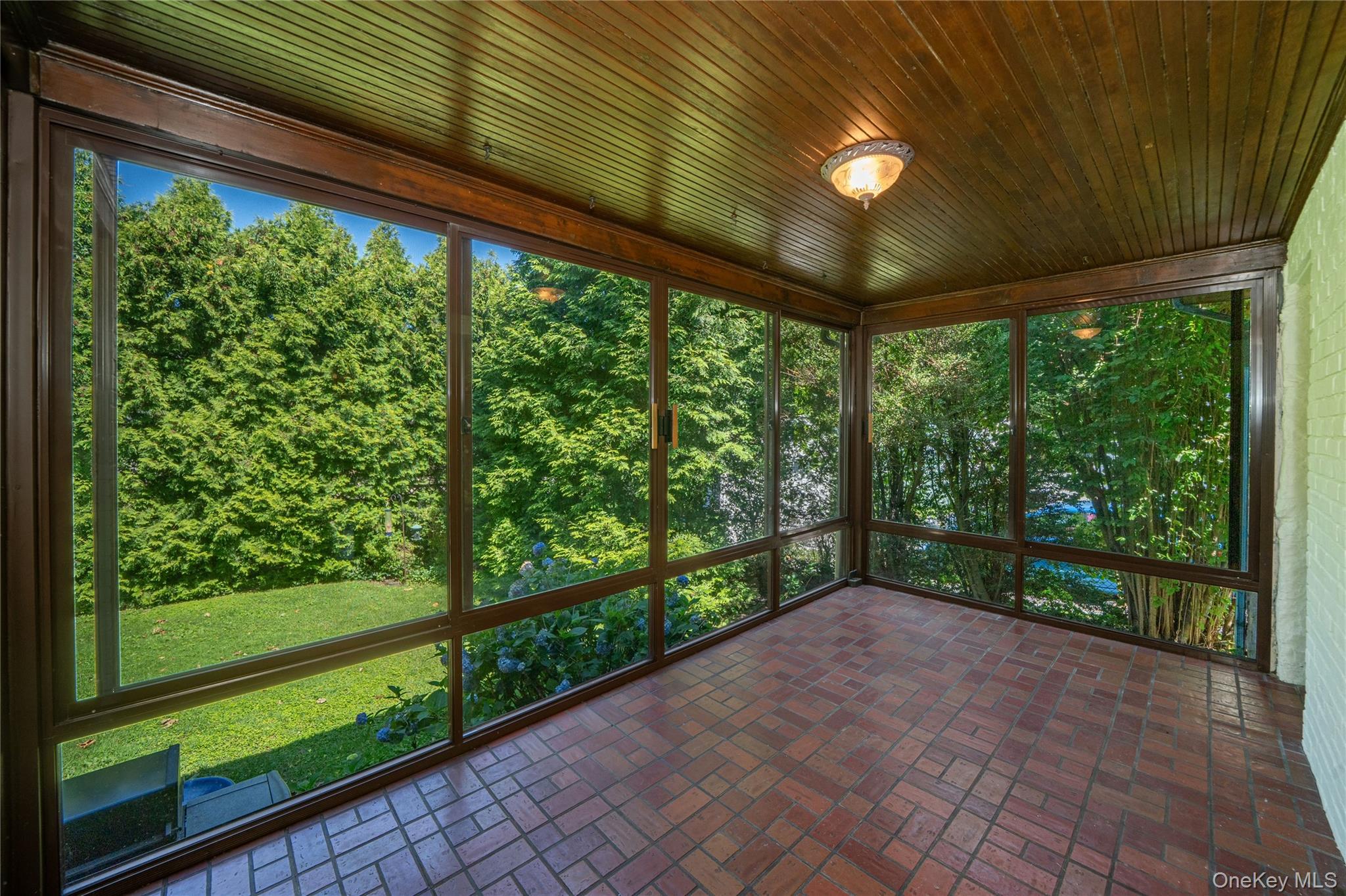 103 Manhattan Avenue Property Photo 5