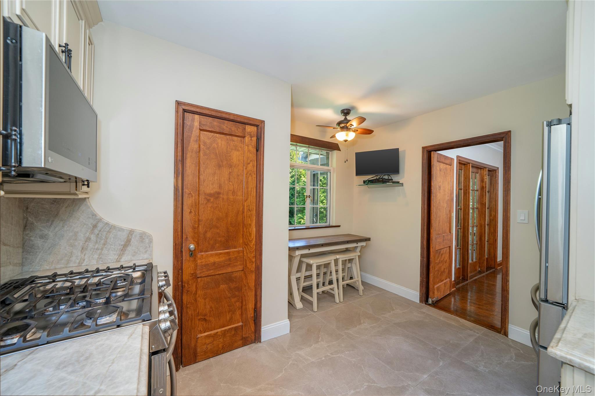 103 Manhattan Avenue Property Photo 8
