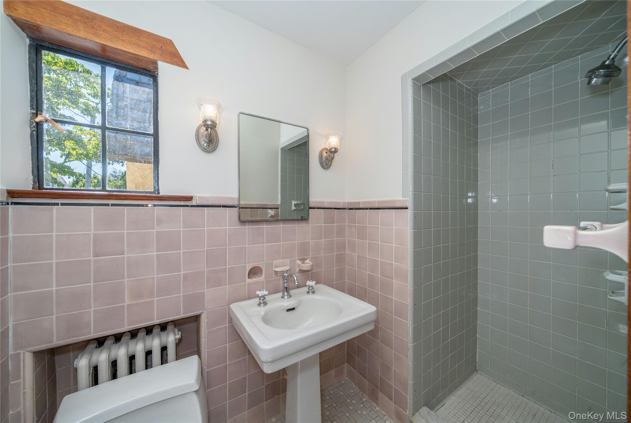 103 Manhattan Avenue Property Photo 15