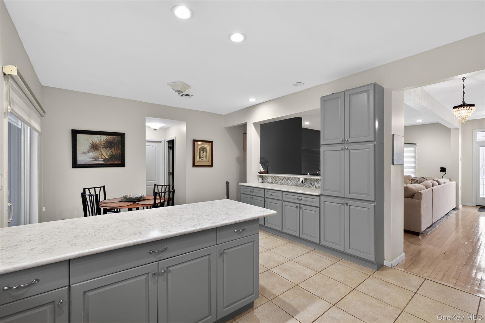 3341 Colony Drive Property Photo 10