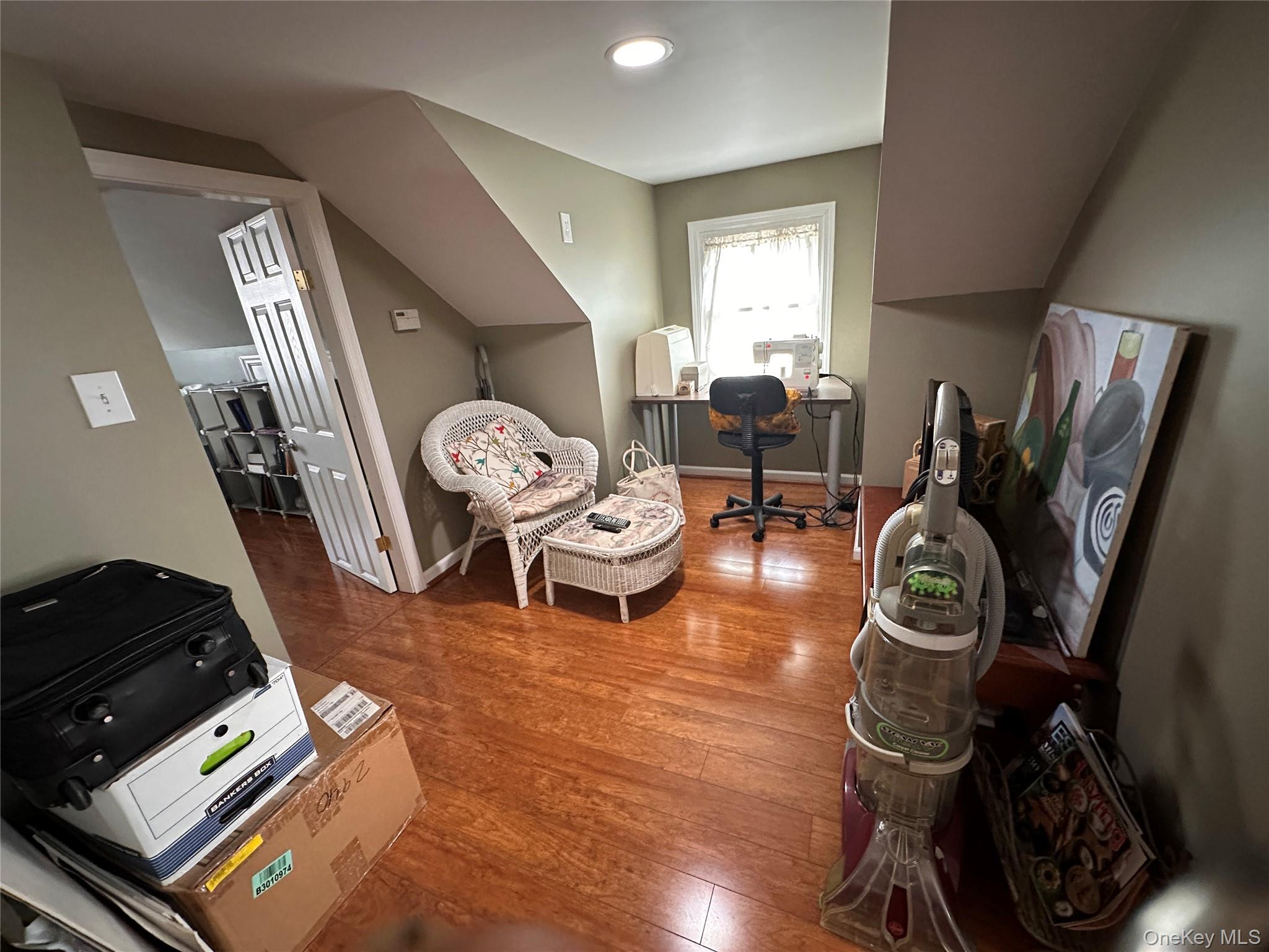568 Irving Street Property Photo 25