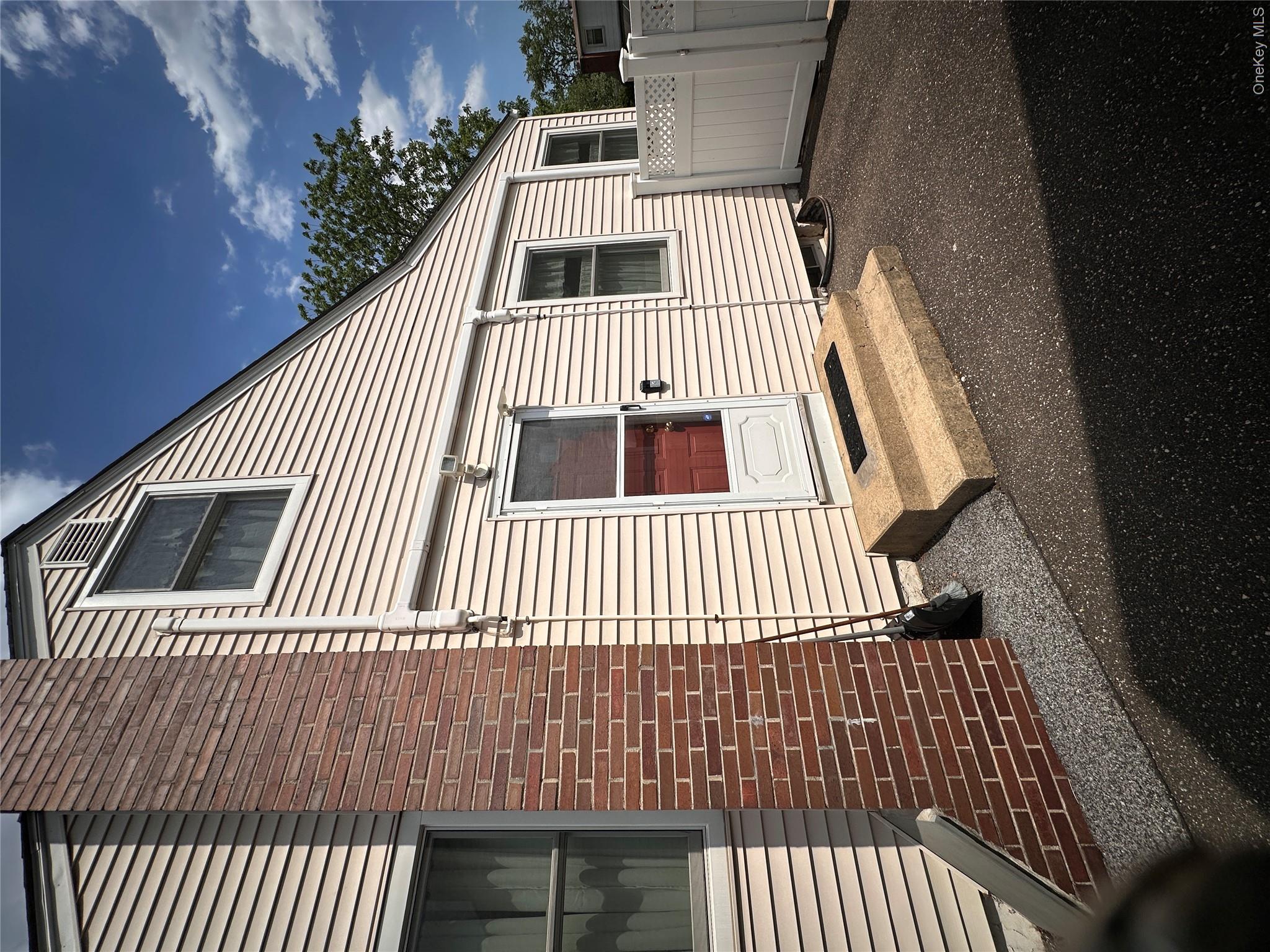 568 Irving Street Property Photo 27