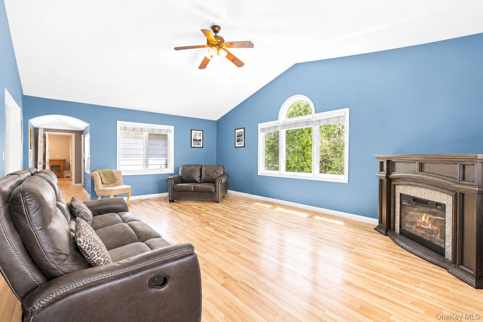 24 Walnut Street Property Photo 8