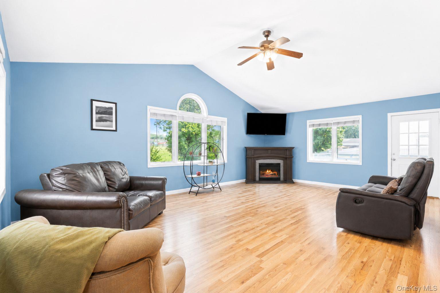 24 Walnut Street Property Photo 13