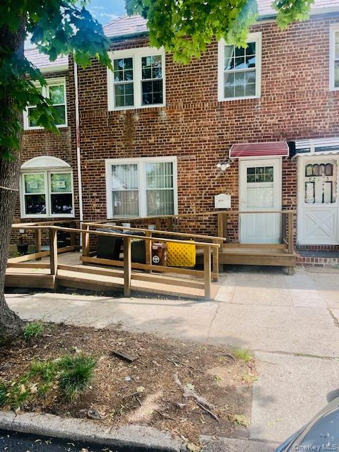 8221 251st Street Property Photo 2