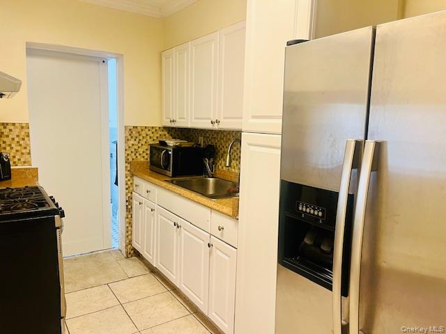 8221 251st Street Property Photo 6