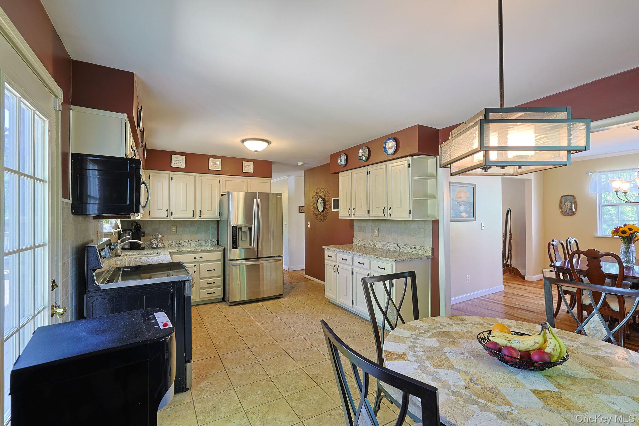 10 The Drive Property Photo 6