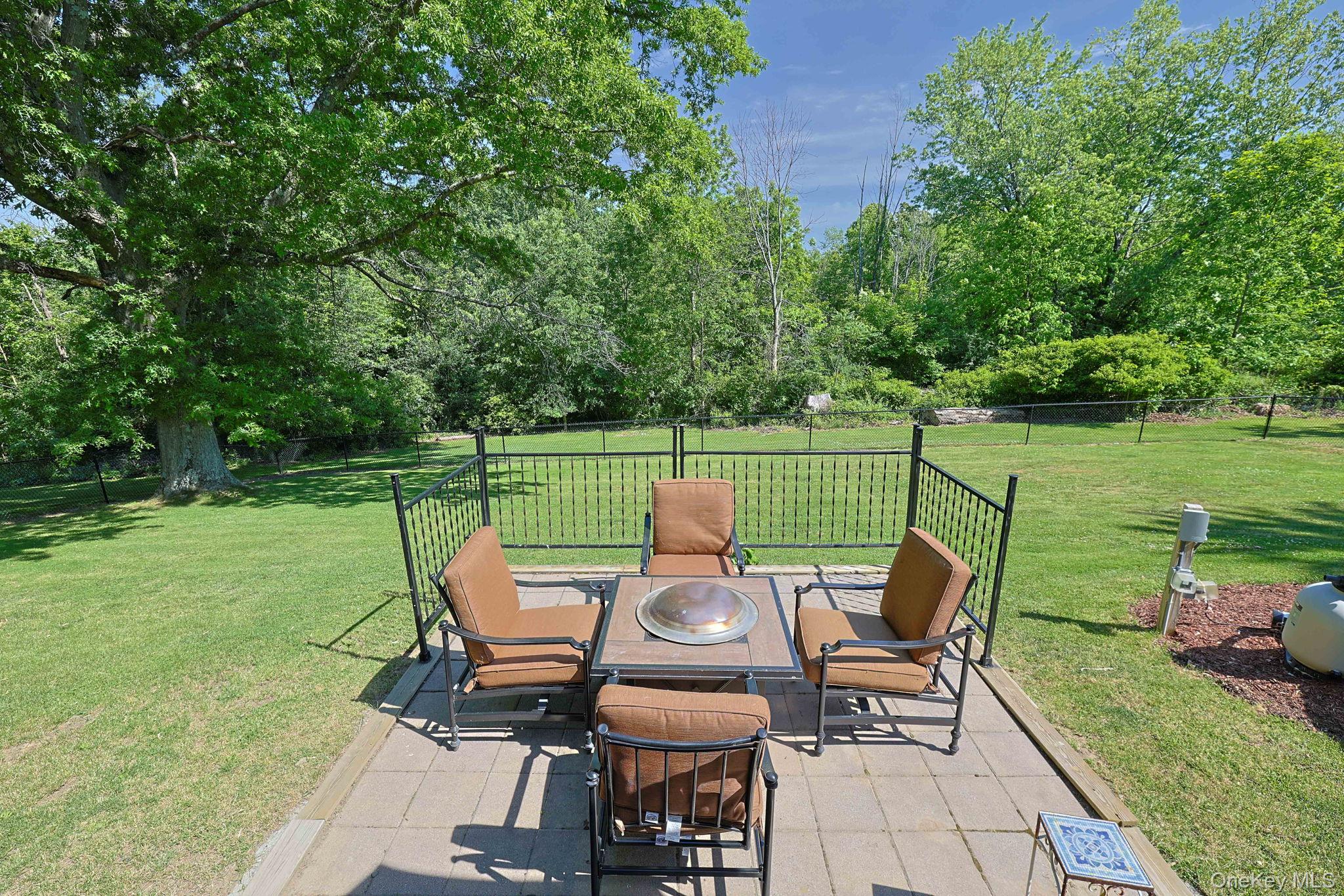 10 The Drive Property Photo 25