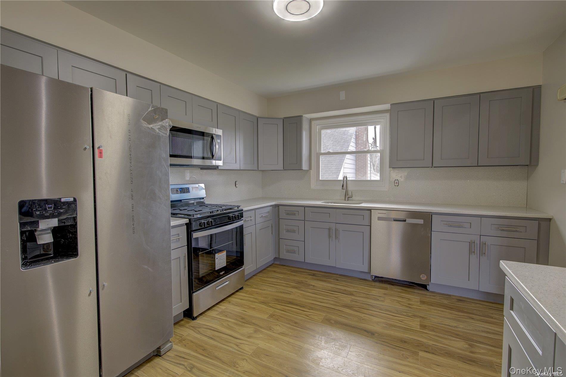 207 Catherine Avenue Property Photo 2