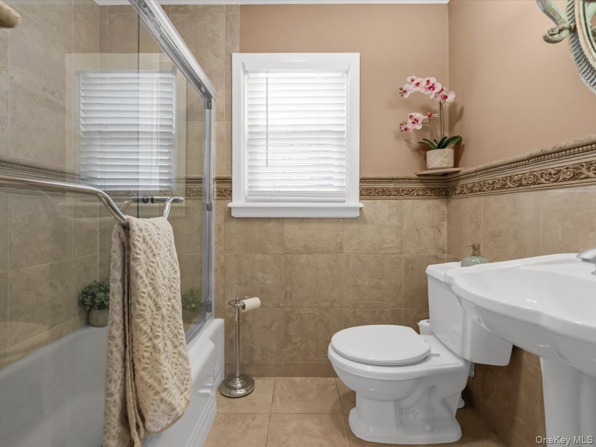 56 Columbine Avenue Property Photo 14