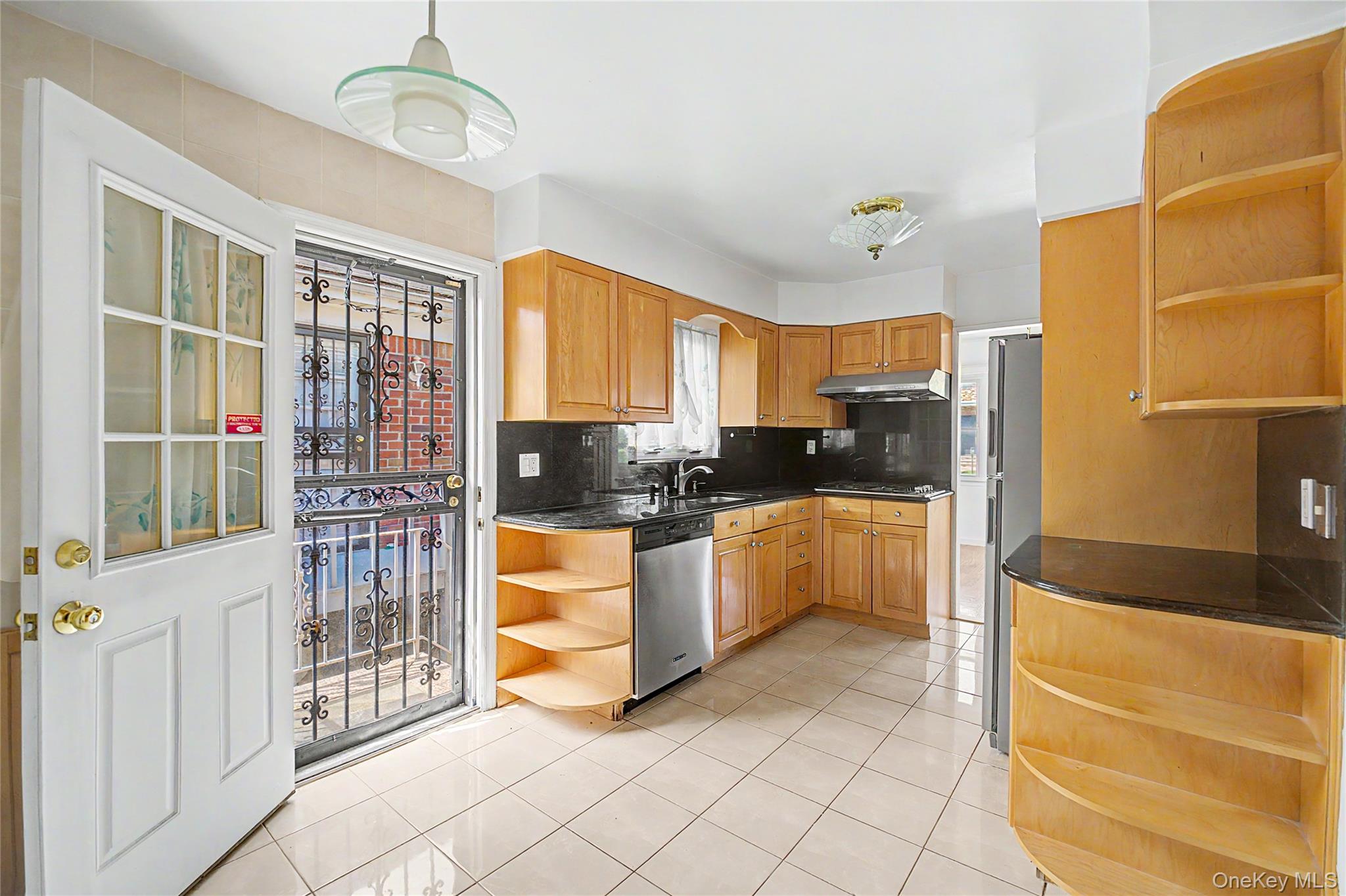 71-11 169th Street Property Photo 7