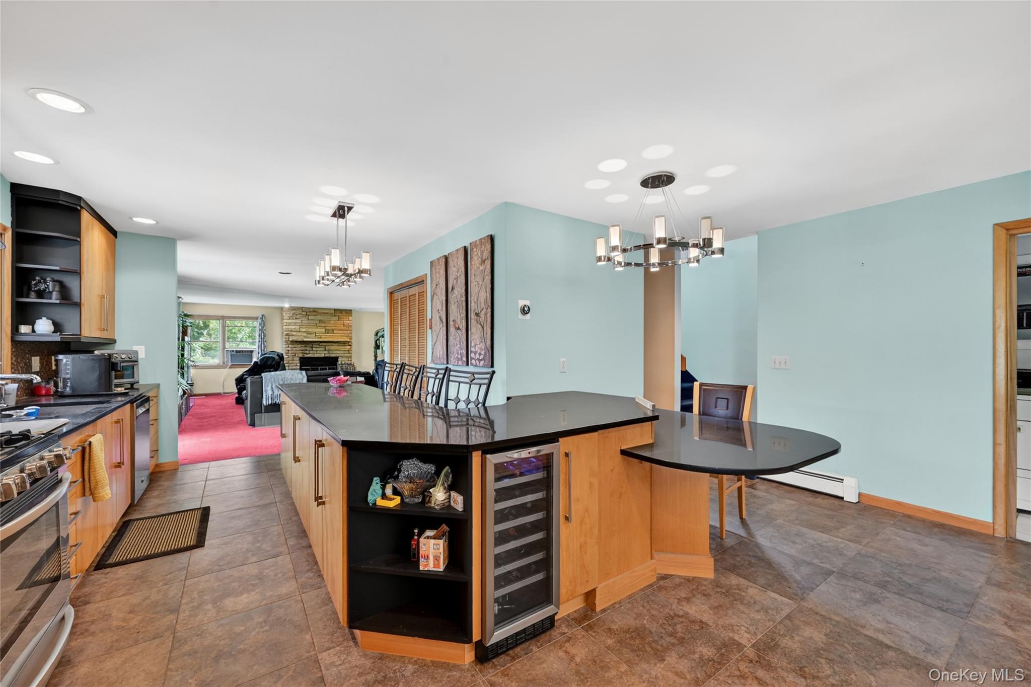 2 Grove Avenue Property Photo 8