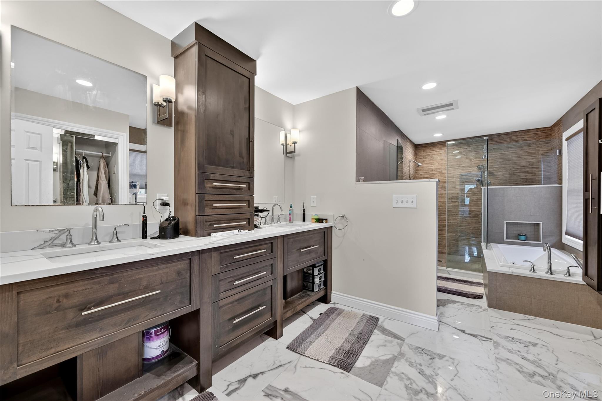 2 Grove Avenue Property Photo 17