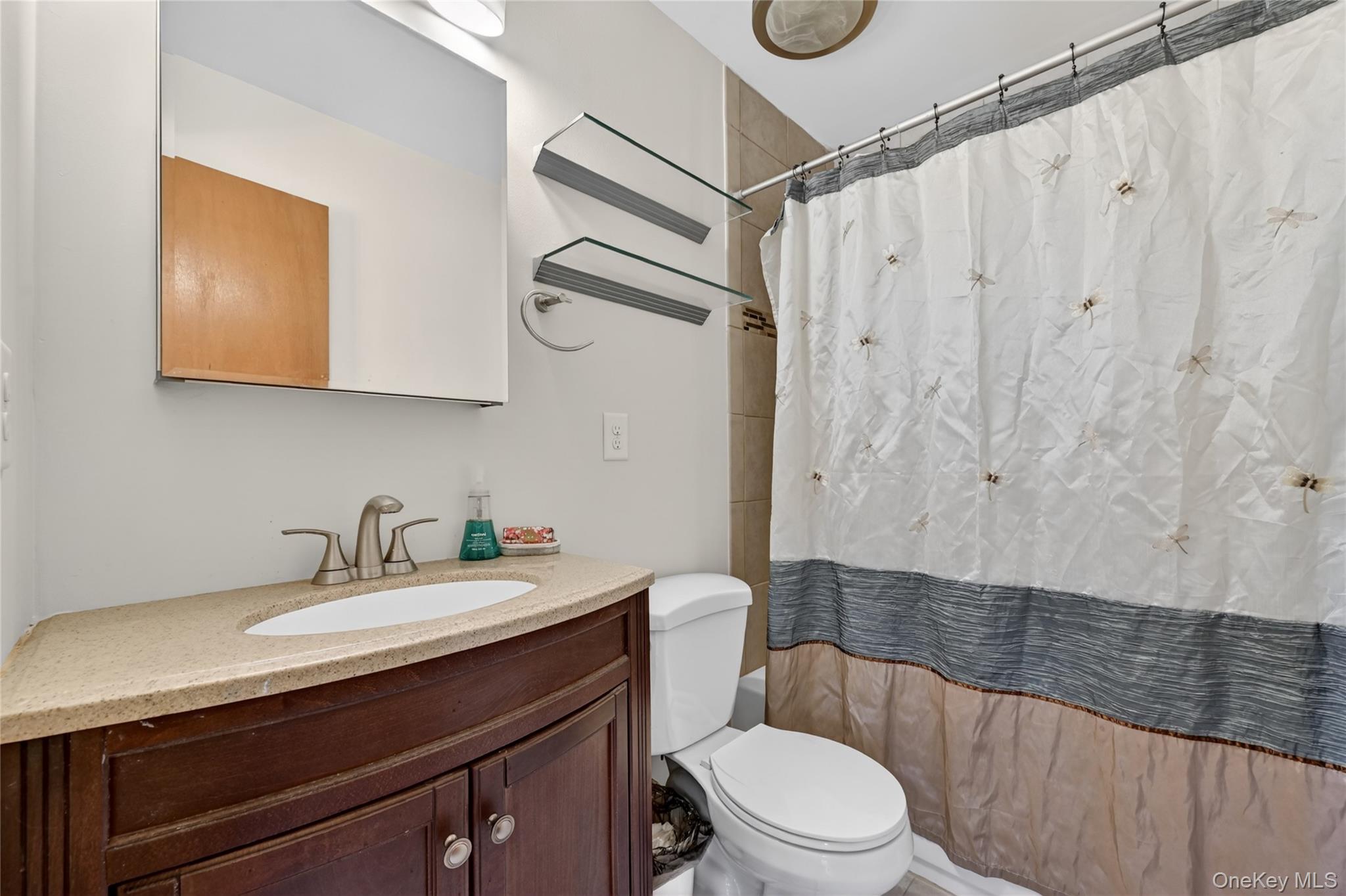 2 Grove Avenue Property Photo 20