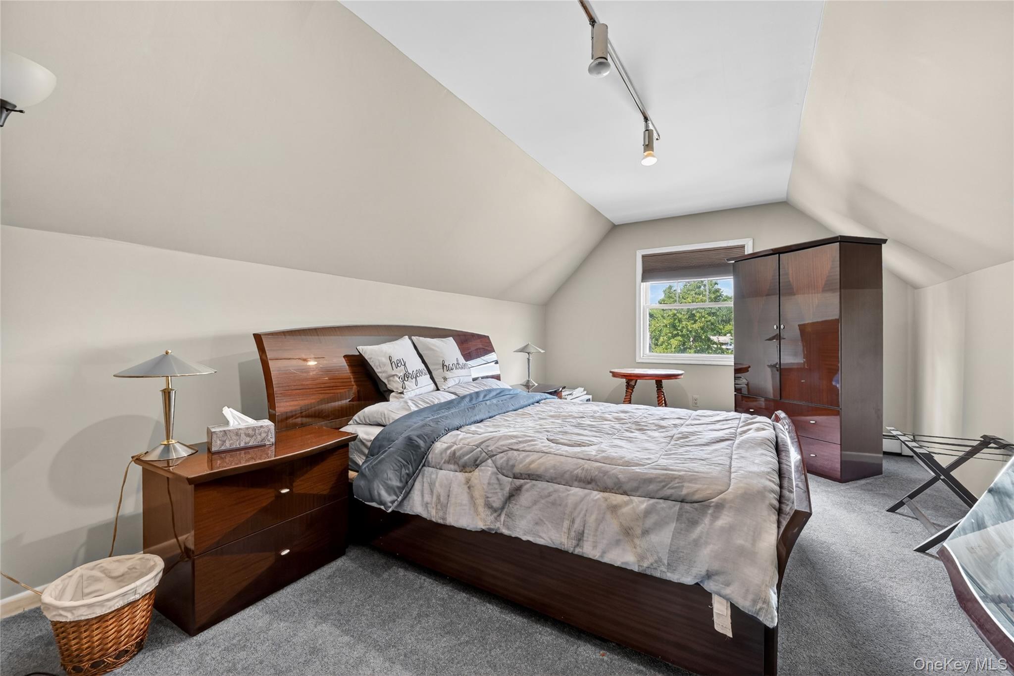 2 Grove Avenue Property Photo 25