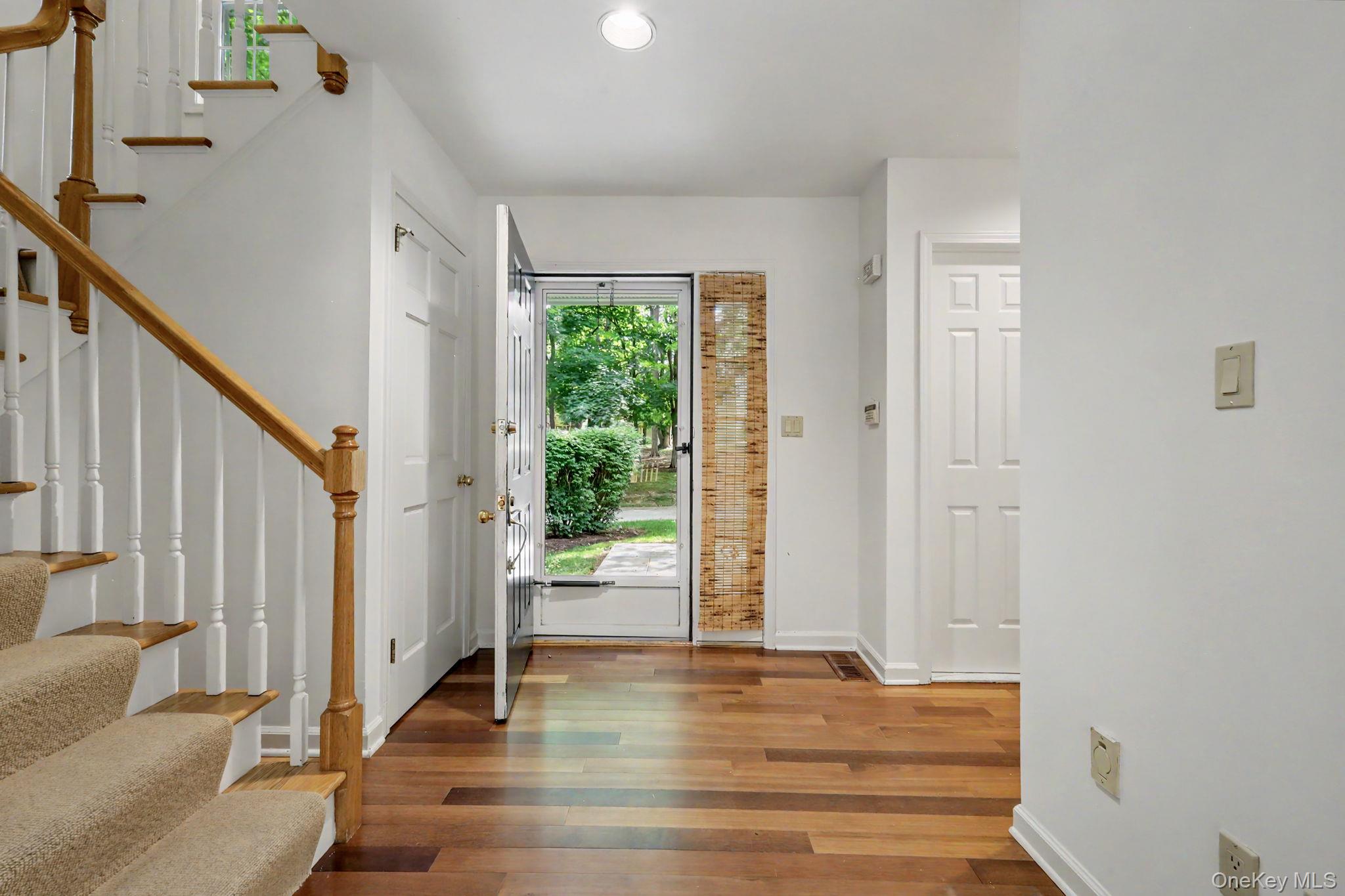 4 Annes Wood Lane Property Photo 3