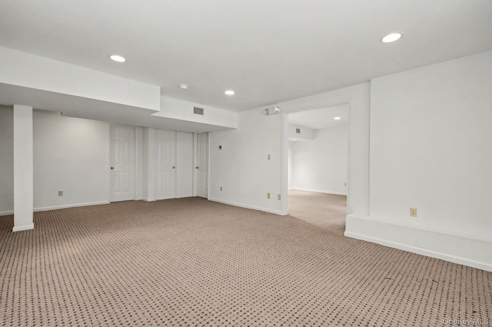 4 Annes Wood Lane Property Photo 30