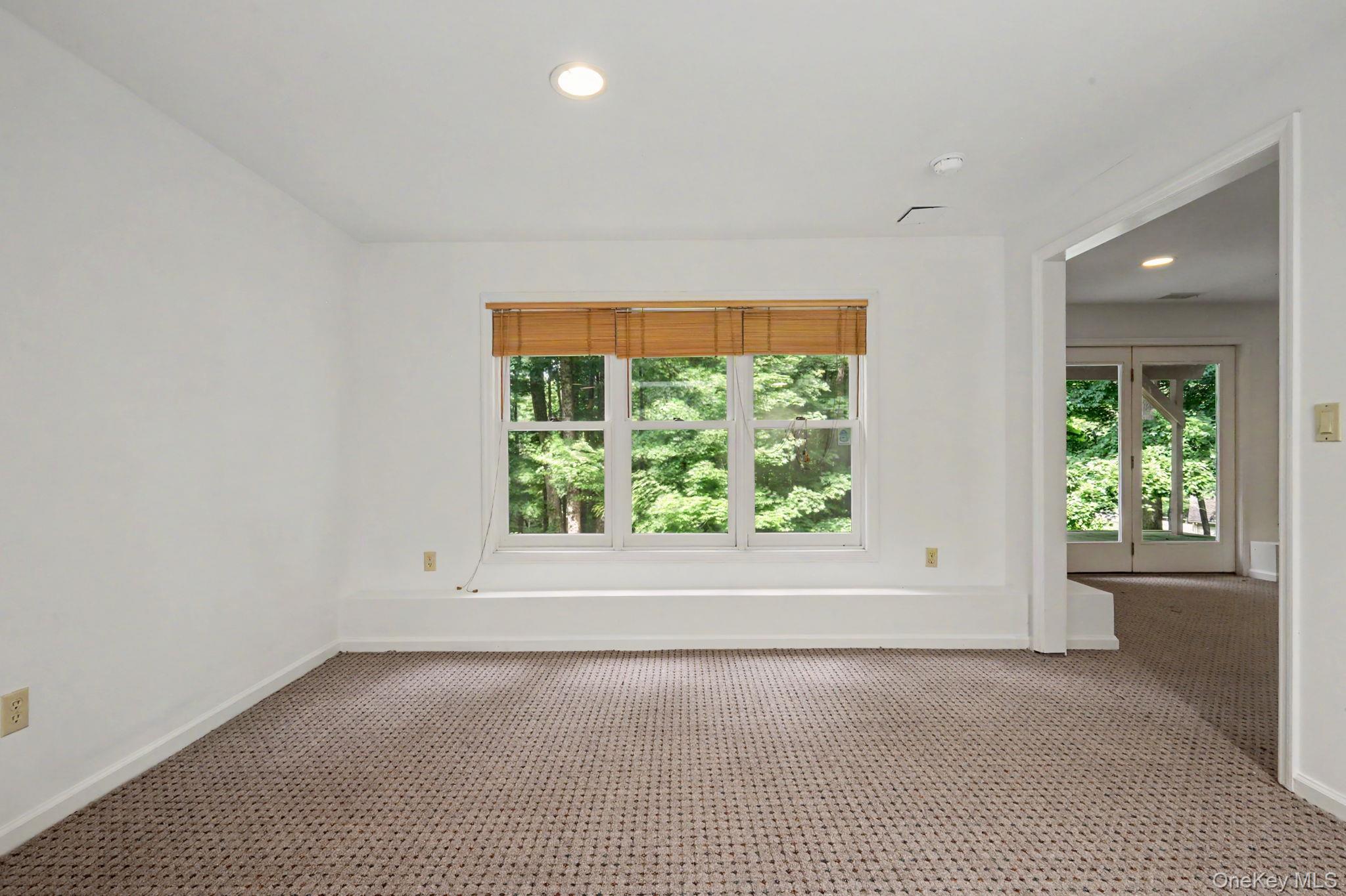 4 Annes Wood Lane Property Photo 31
