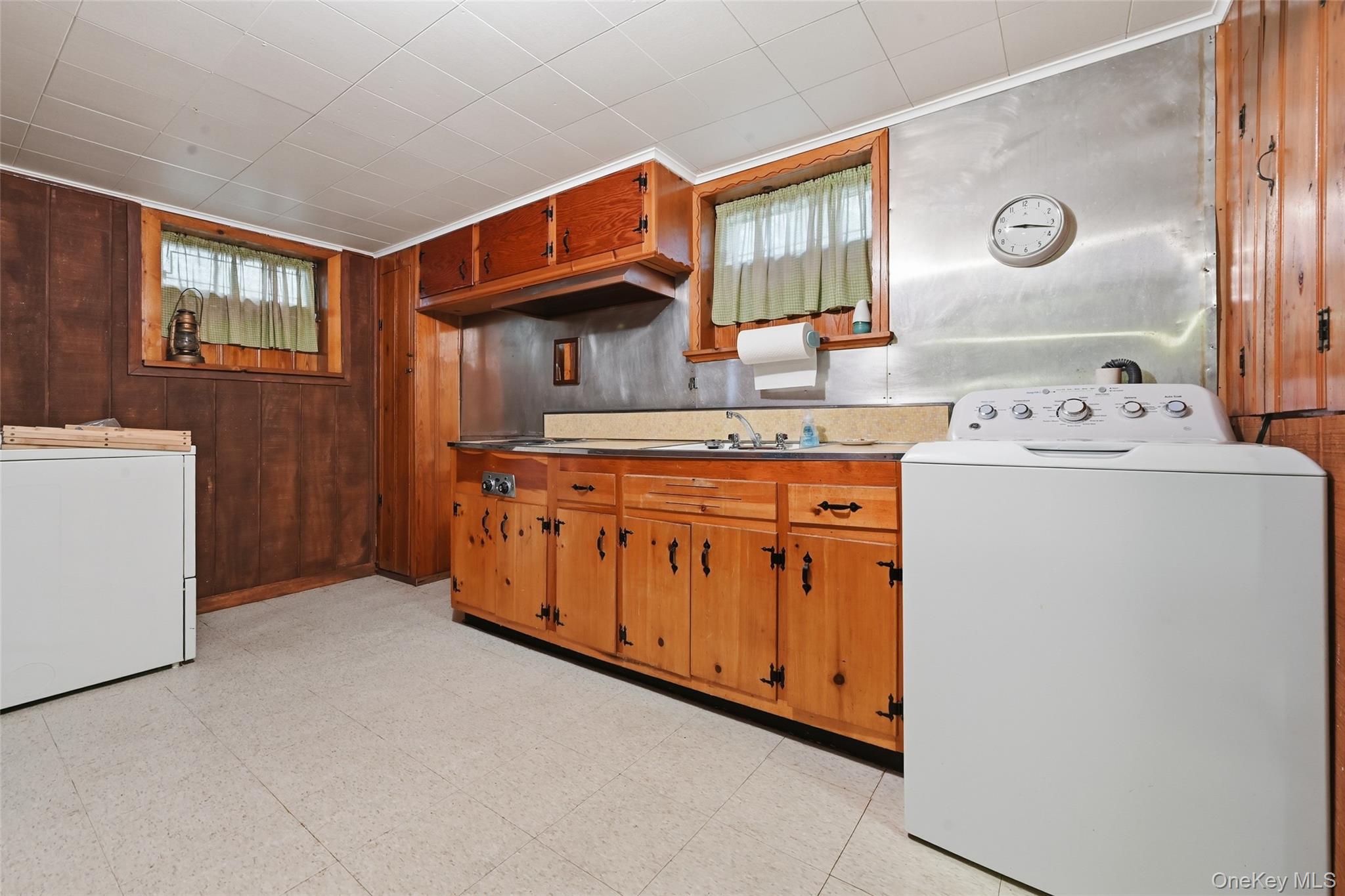 659 Diellen Lane Property Photo 19